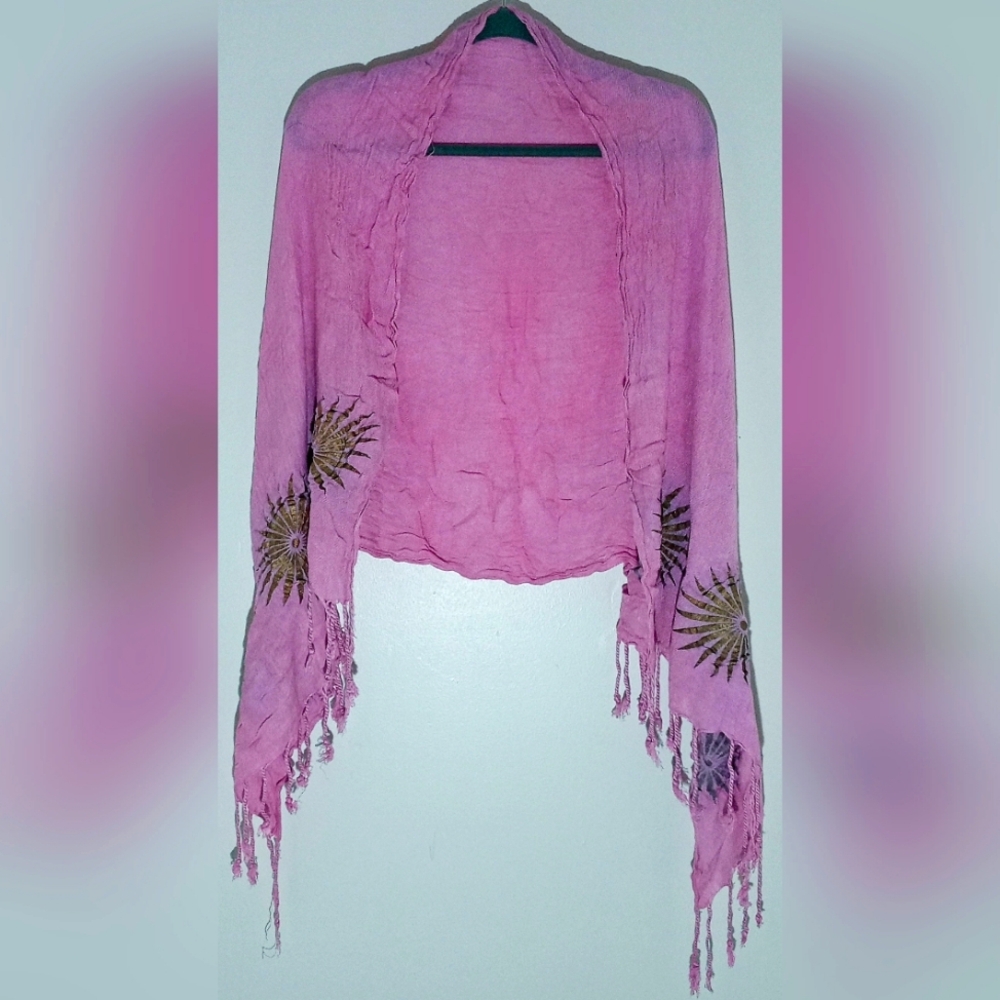 LIGHTWEIGHT WOMEN'S PINK SCARF WITH GOLD SUNBURSTS